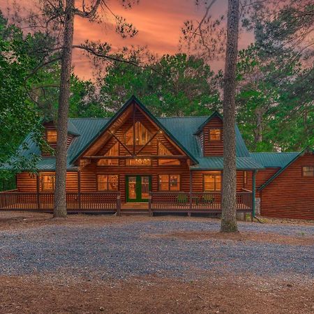 The Eastwood Spacious Retreat With 4 King En-Suites - Hot Tub - Pet-Friendly - Cozy Fire Pit - Prime Location - Multi-Family Broken Bow Buitenkant foto