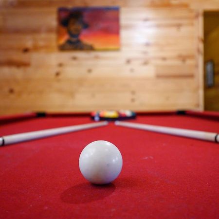 The Eastwood Spacious Retreat With 4 King En-Suites - Hot Tub - Pet-Friendly - Cozy Fire Pit - Prime Location - Multi-Family Broken Bow Buitenkant foto