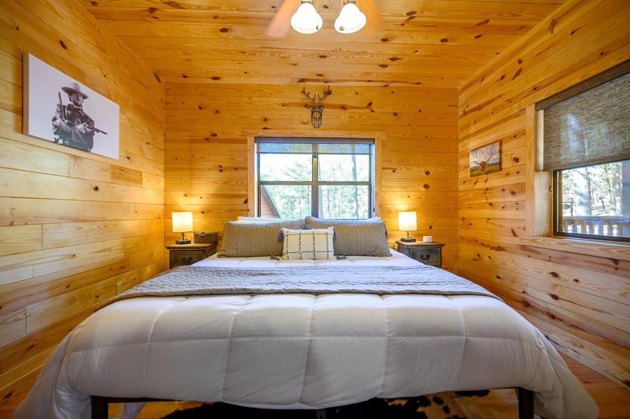 The Eastwood Spacious Retreat With 4 King En-Suites - Hot Tub - Pet-Friendly - Cozy Fire Pit - Prime Location - Multi-Family Broken Bow Buitenkant foto