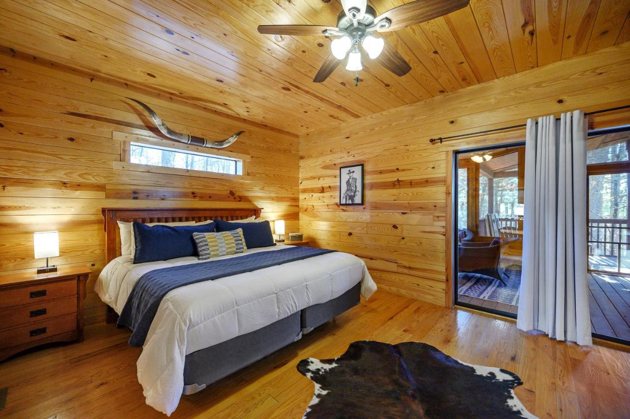 The Eastwood Spacious Retreat With 4 King En-Suites - Hot Tub - Pet-Friendly - Cozy Fire Pit - Prime Location - Multi-Family Broken Bow Buitenkant foto