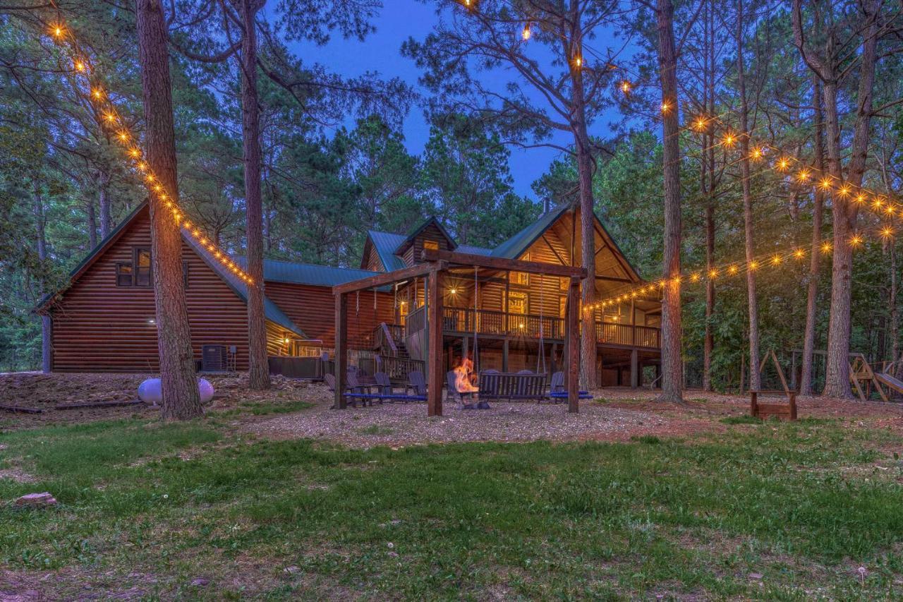 The Eastwood Spacious Retreat With 4 King En-Suites - Hot Tub - Pet-Friendly - Cozy Fire Pit - Prime Location - Multi-Family Broken Bow Buitenkant foto