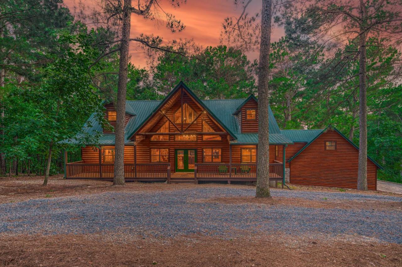 The Eastwood Spacious Retreat With 4 King En-Suites - Hot Tub - Pet-Friendly - Cozy Fire Pit - Prime Location - Multi-Family Broken Bow Buitenkant foto
