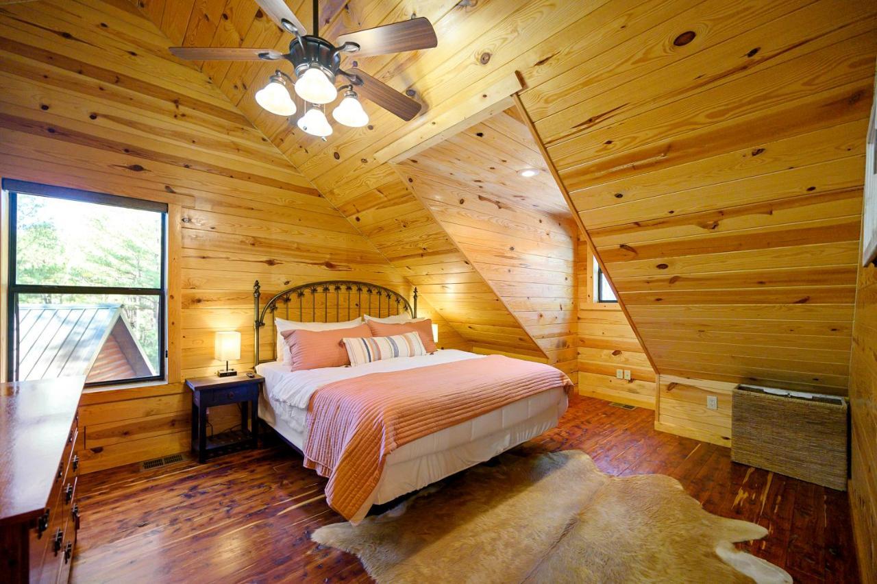 The Eastwood Spacious Retreat With 4 King En-Suites - Hot Tub - Pet-Friendly - Cozy Fire Pit - Prime Location - Multi-Family Broken Bow Buitenkant foto