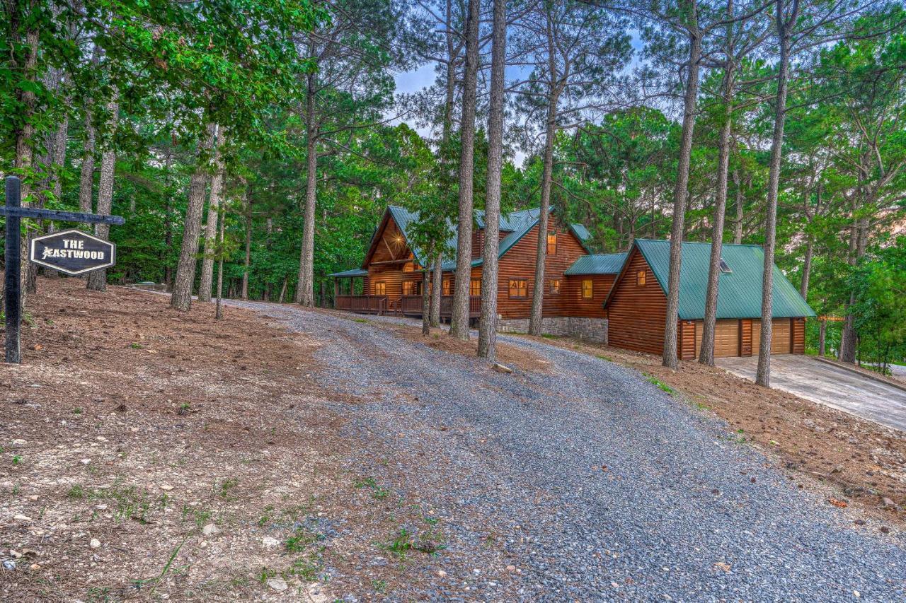 The Eastwood Spacious Retreat With 4 King En-Suites - Hot Tub - Pet-Friendly - Cozy Fire Pit - Prime Location - Multi-Family Broken Bow Buitenkant foto