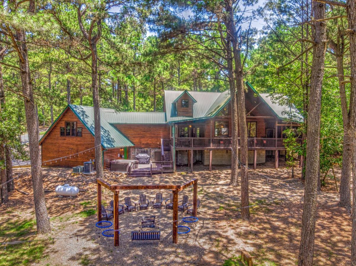 The Eastwood Spacious Retreat With 4 King En-Suites - Hot Tub - Pet-Friendly - Cozy Fire Pit - Prime Location - Multi-Family Broken Bow Buitenkant foto