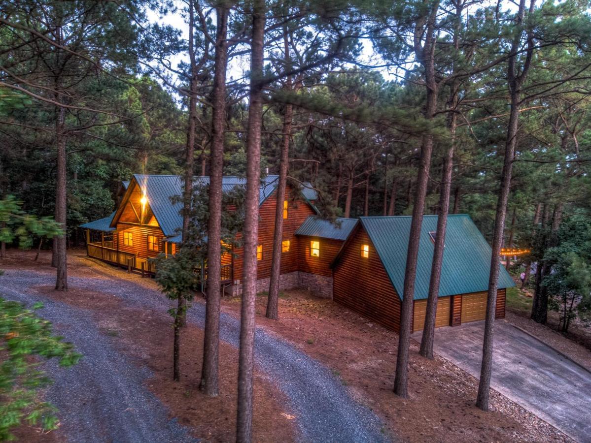 The Eastwood Spacious Retreat With 4 King En-Suites - Hot Tub - Pet-Friendly - Cozy Fire Pit - Prime Location - Multi-Family Broken Bow Buitenkant foto