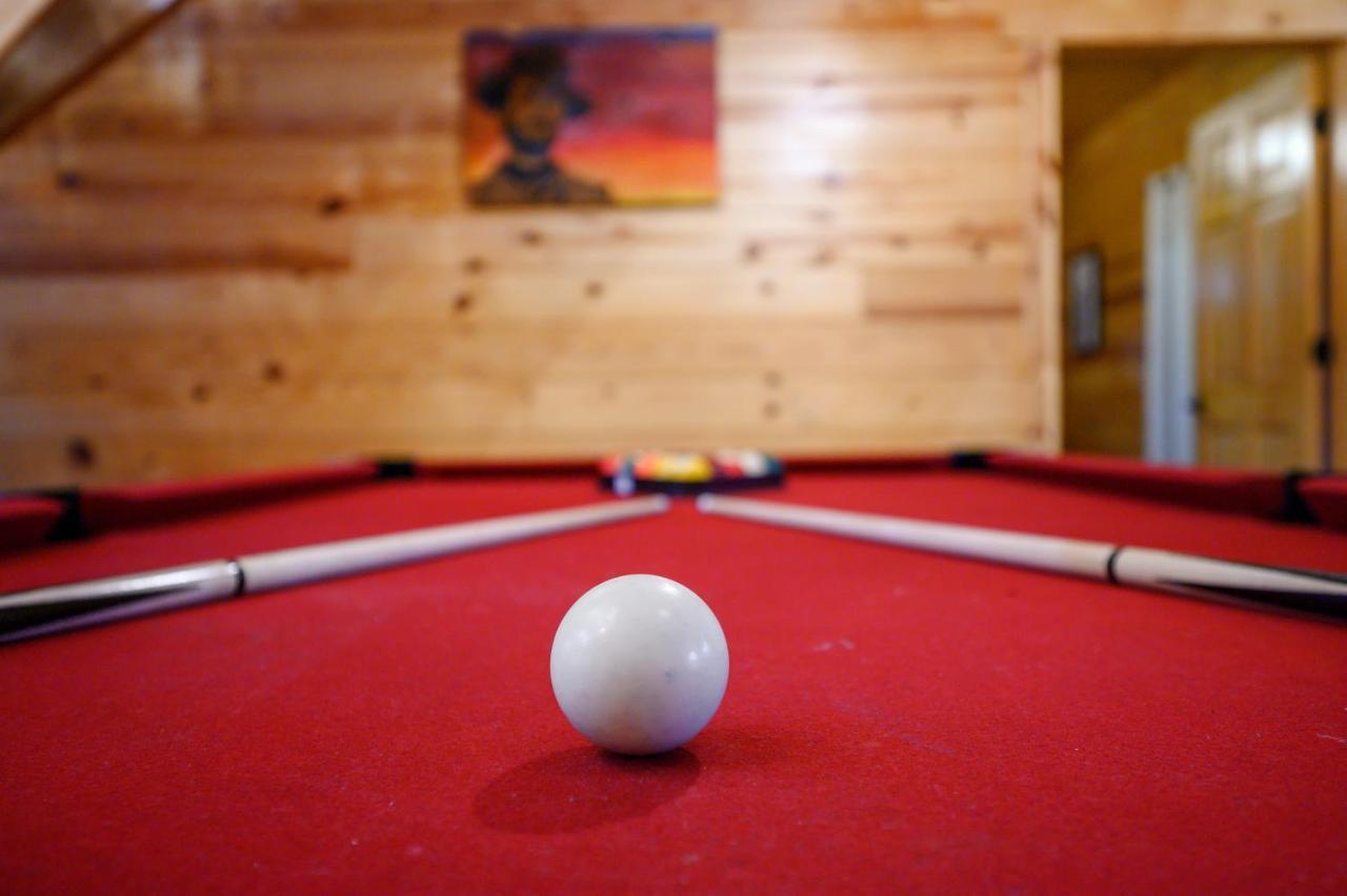 The Eastwood Spacious Retreat With 4 King En-Suites - Hot Tub - Pet-Friendly - Cozy Fire Pit - Prime Location - Multi-Family Broken Bow Buitenkant foto