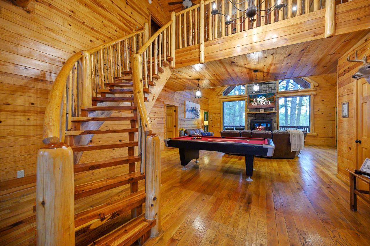 The Eastwood Spacious Retreat With 4 King En-Suites - Hot Tub - Pet-Friendly - Cozy Fire Pit - Prime Location - Multi-Family Broken Bow Buitenkant foto